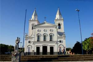 igreja-de-quixeramobim-300x200 A Arquitetura dos Sertões